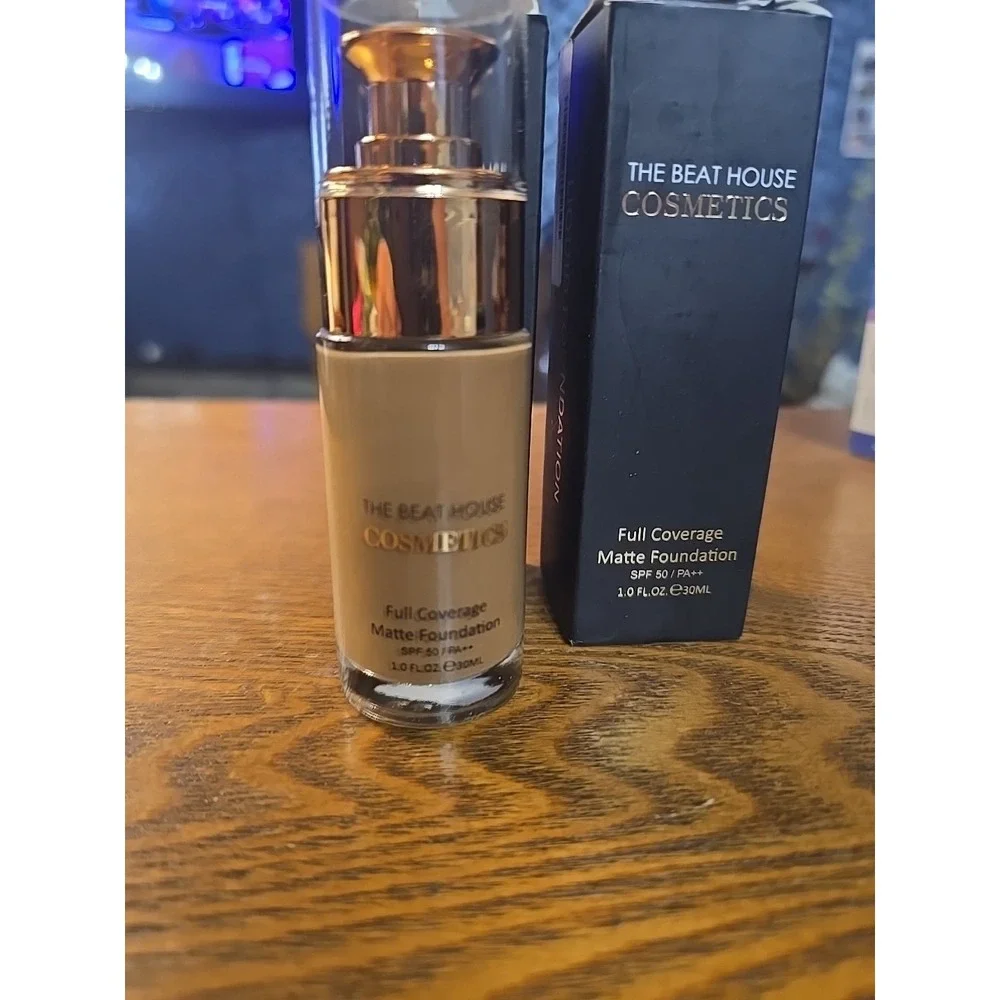 The Beat House Cosmetics  Full Coverage  Matte Foundation Milk Chocolate‎